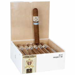 Alec Bradley Project 40 Toro