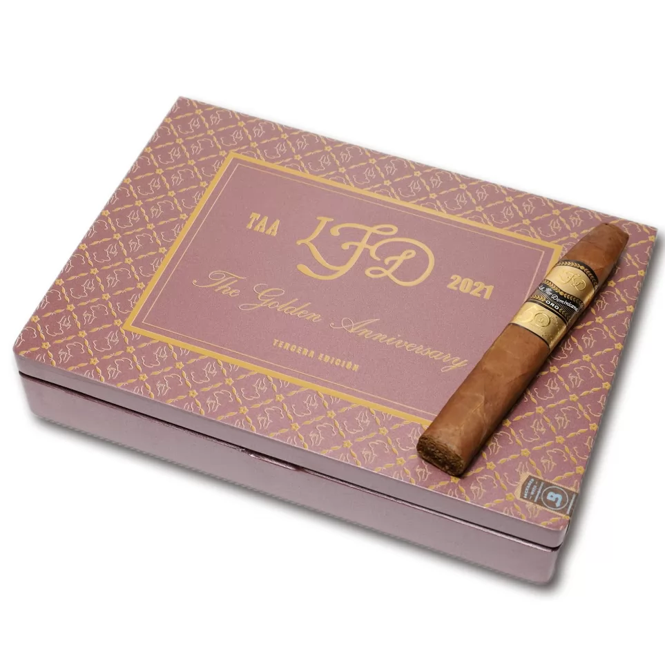 La Flor Dominicana TAA 50th Oro Tercera Edicion 2021